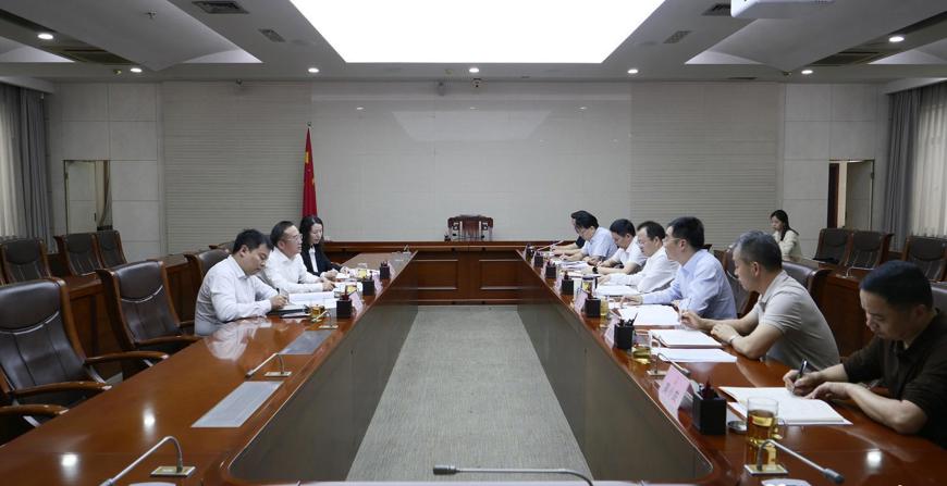 周振宇會見保利發展湖南公司陸戎一行